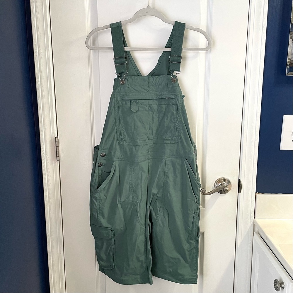 Duluth Trading Heirloom Gardening Short Overalls in Fir